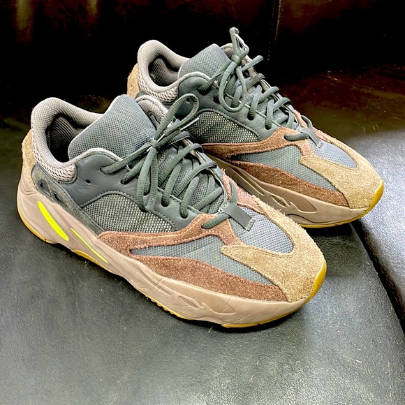 Yeezy Boost 700